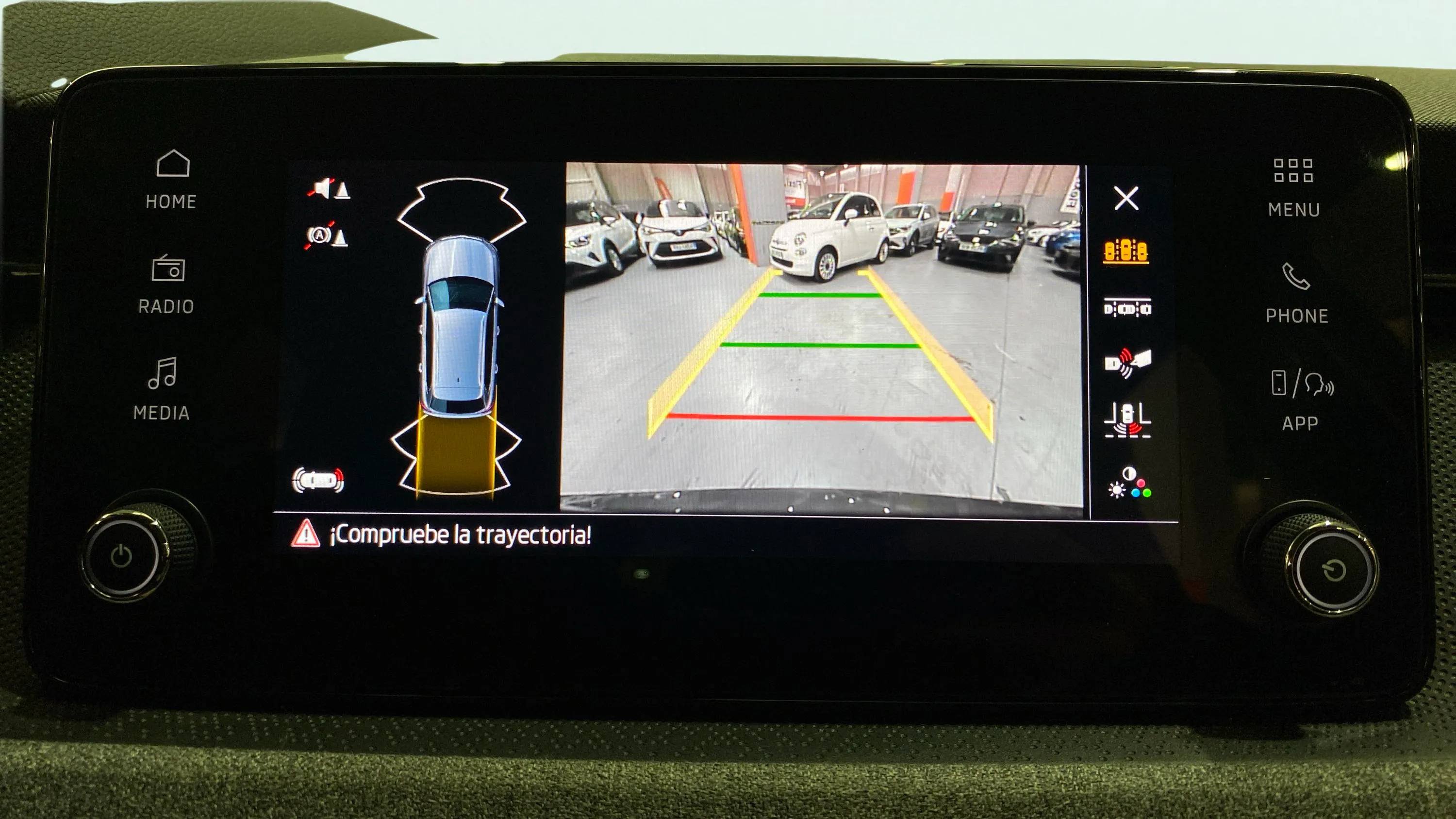 Škoda Kamiq 1.0 TSI Selection - foto 26