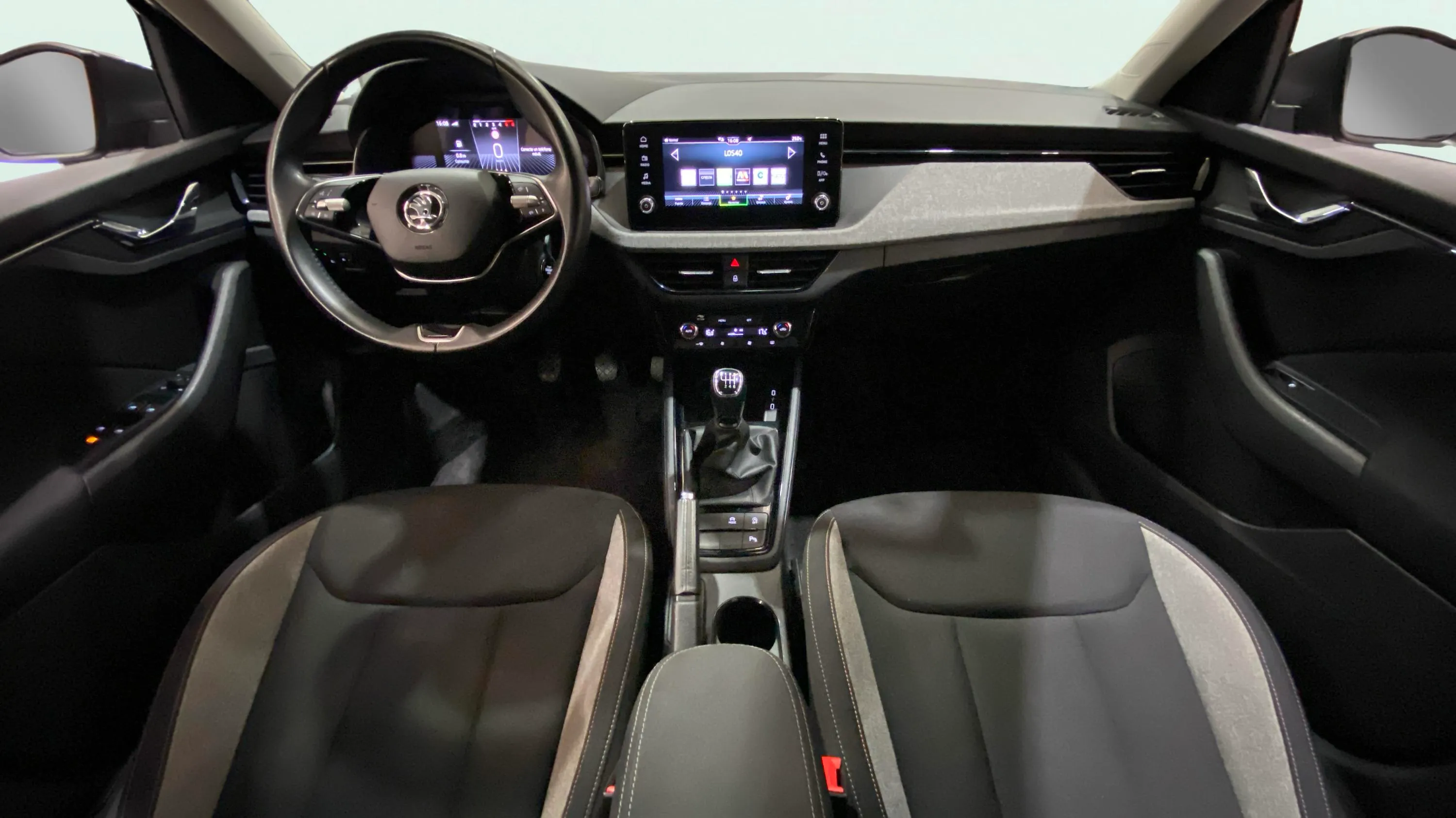 Škoda Kamiq 1.0 TSI Selection - foto 13