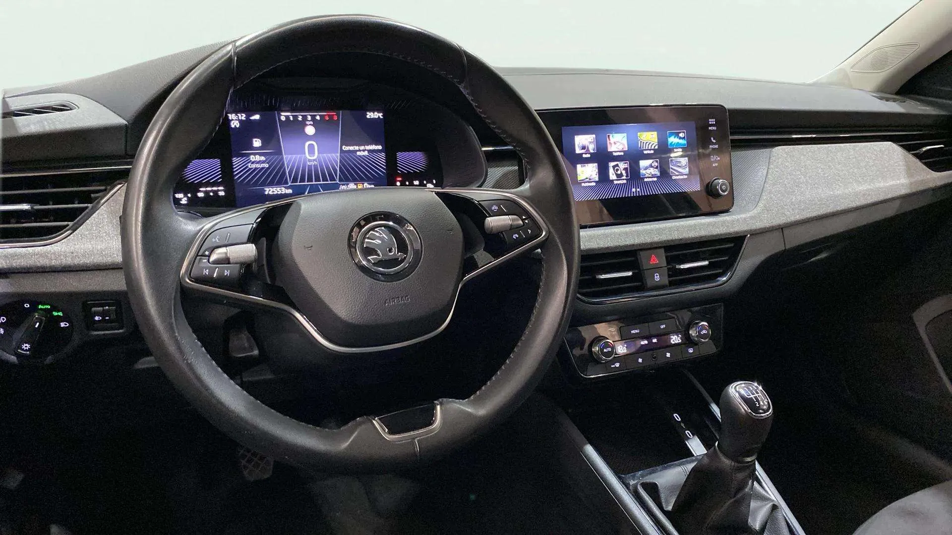 Škoda Kamiq 1.0 TSI Selection - foto 32