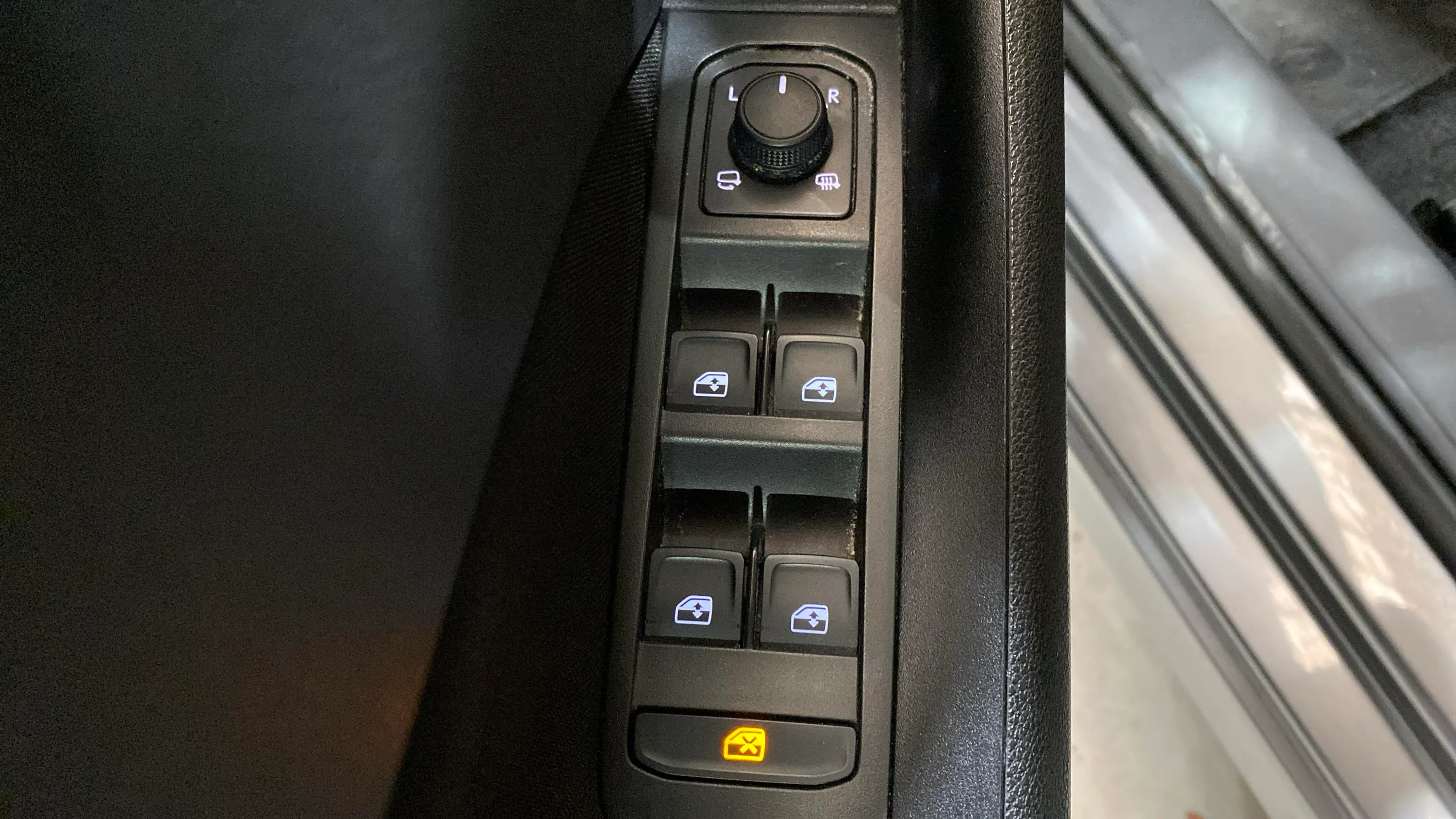 Škoda Kamiq 1.0 TSI Selection - foto 16