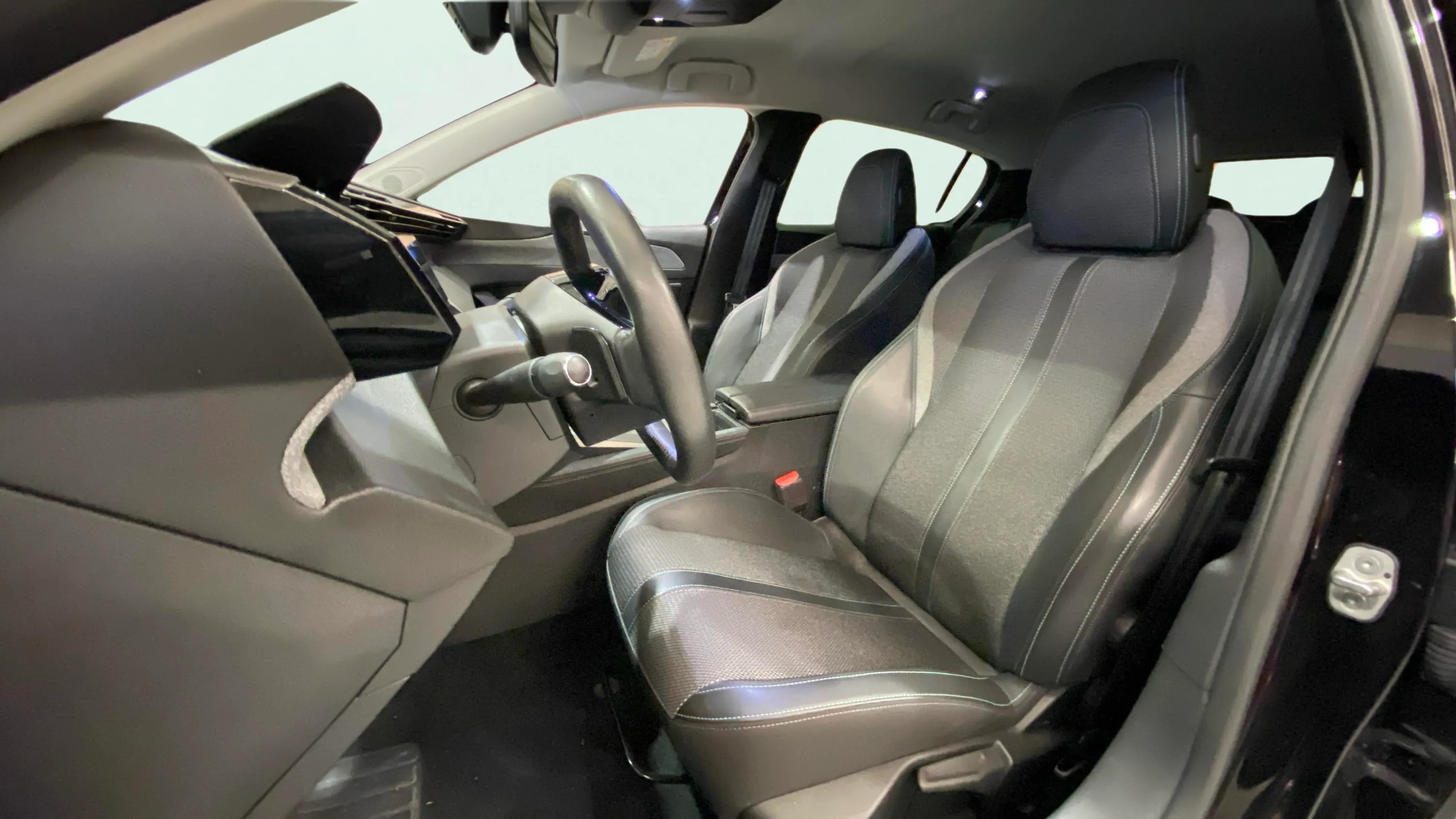 Peugeot 308 Allure BlueHDi 130 EAT8 - foto 10
