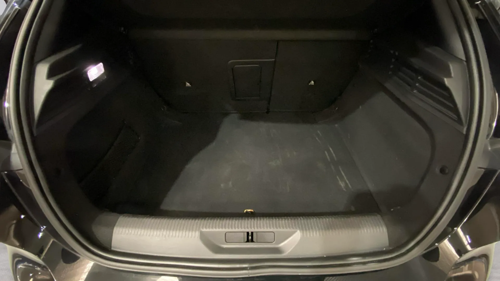 Peugeot 308 Allure BlueHDi 130 EAT8 - foto 9