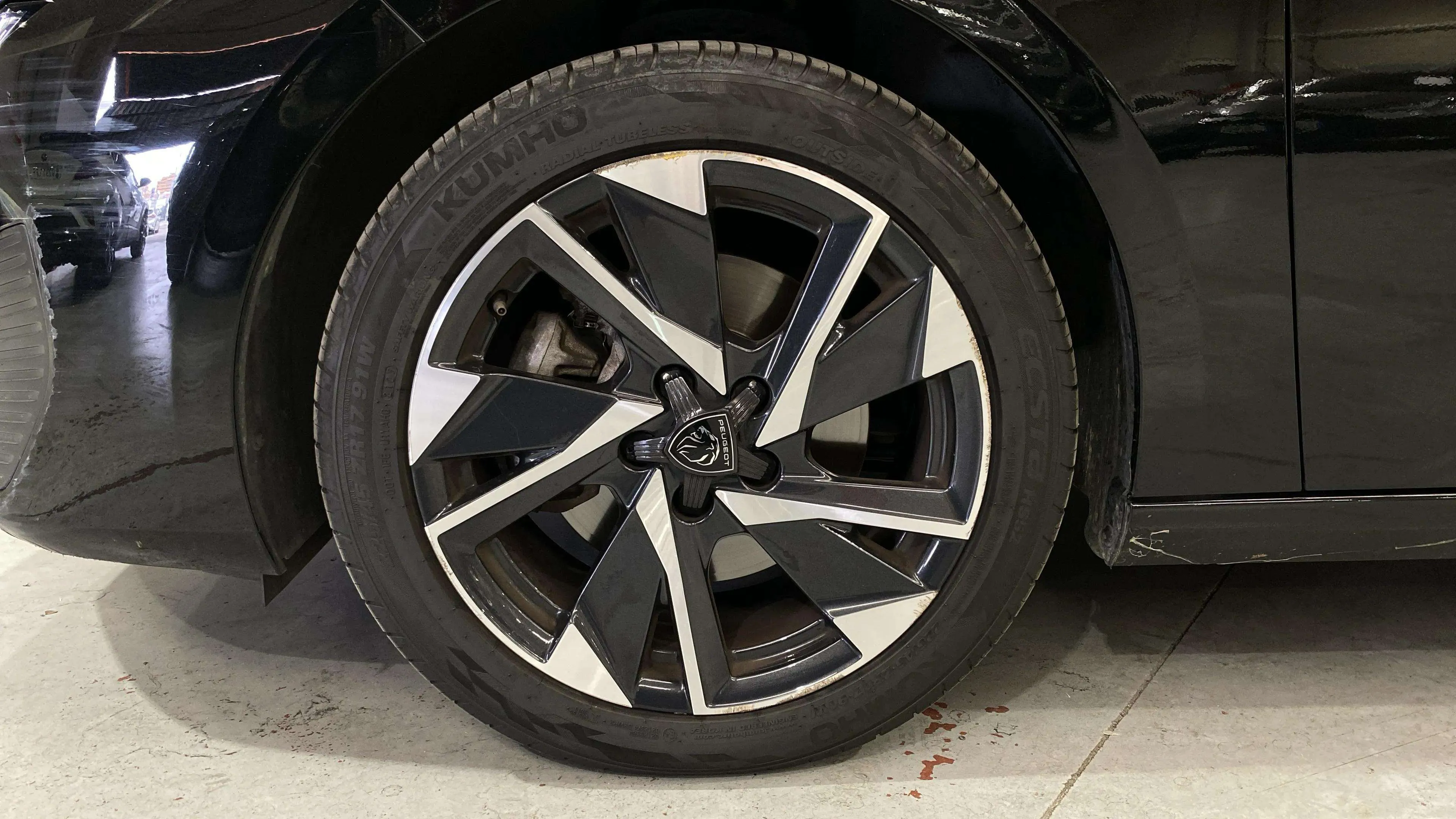 Peugeot 308 Allure BlueHDi 130 EAT8 - foto 31