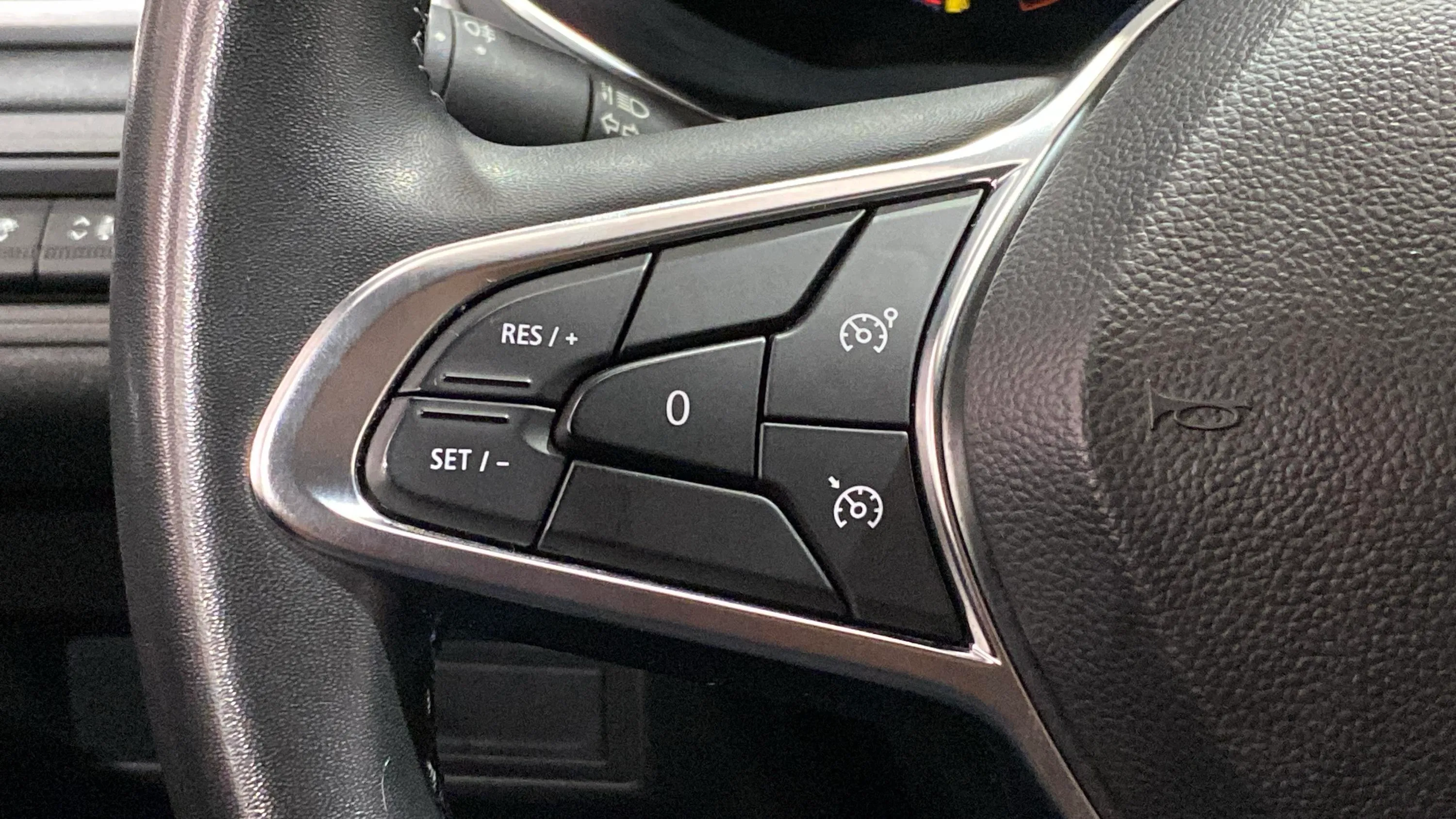 Renault Captur techno evolution E-Tech PHEV - foto 20