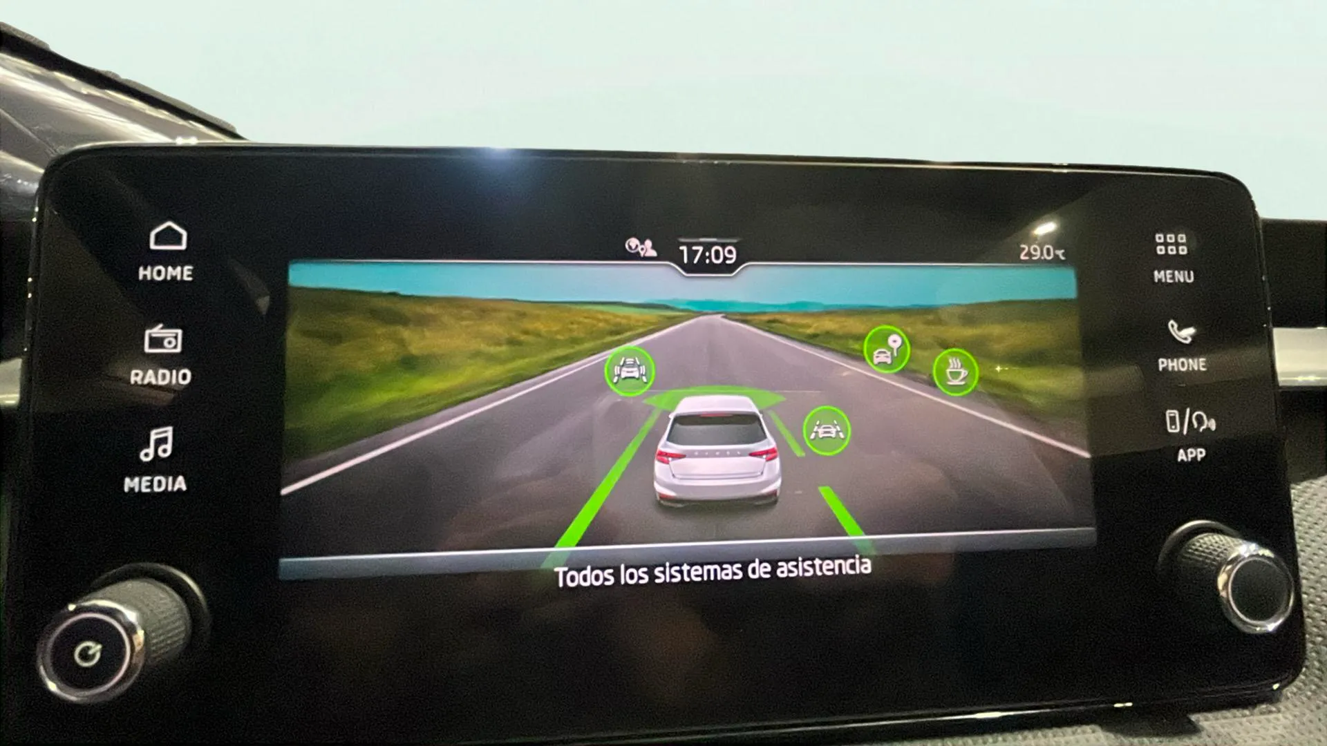 Škoda Fabia 1.0 TSI Selection - foto 25