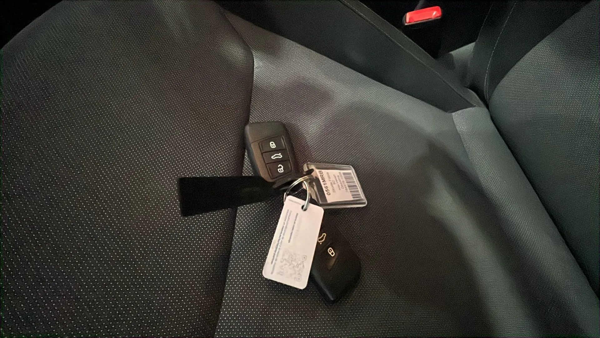 Škoda Fabia 1.0 TSI Selection - foto 17