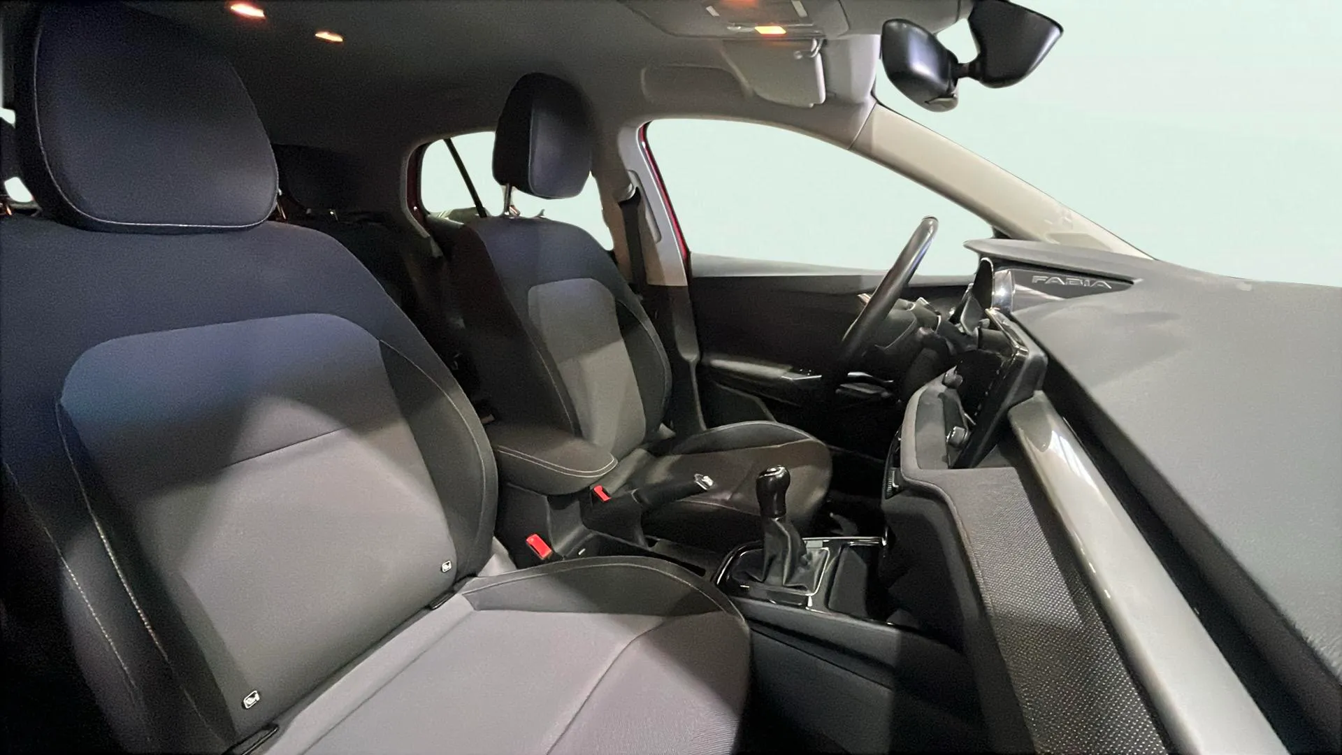 Škoda Fabia 1.0 TSI Selection - foto 10