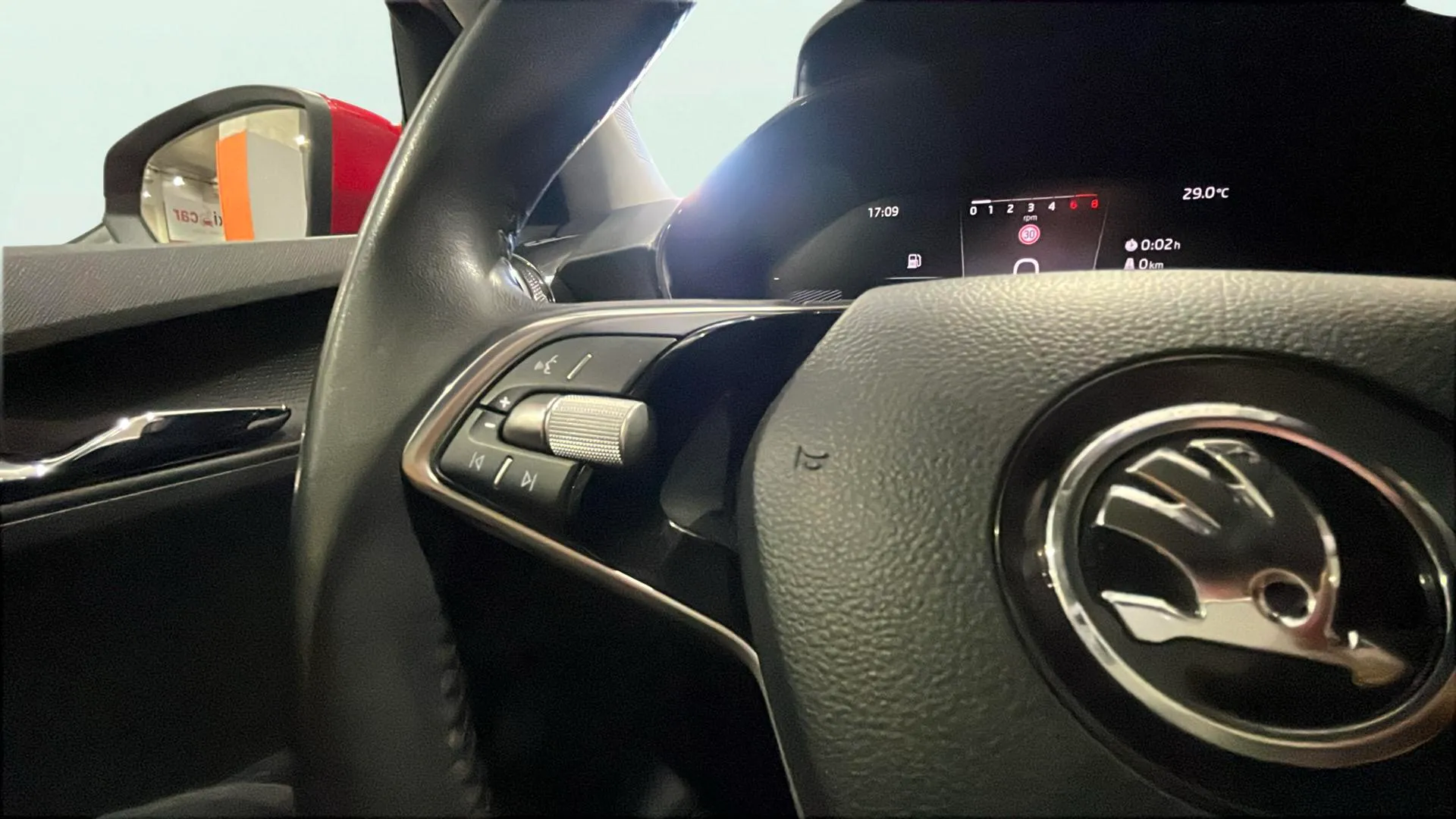 Škoda Fabia 1.0 TSI Selection - foto 24