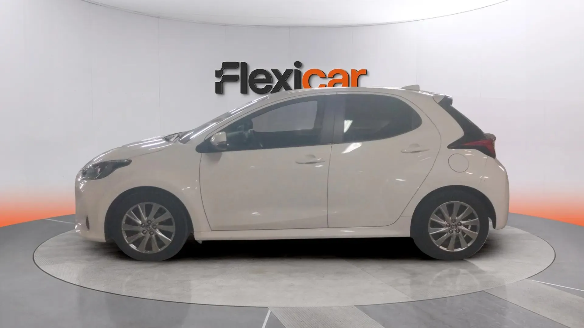 Toyota Yaris 1.5 120H Active Tech - foto 5