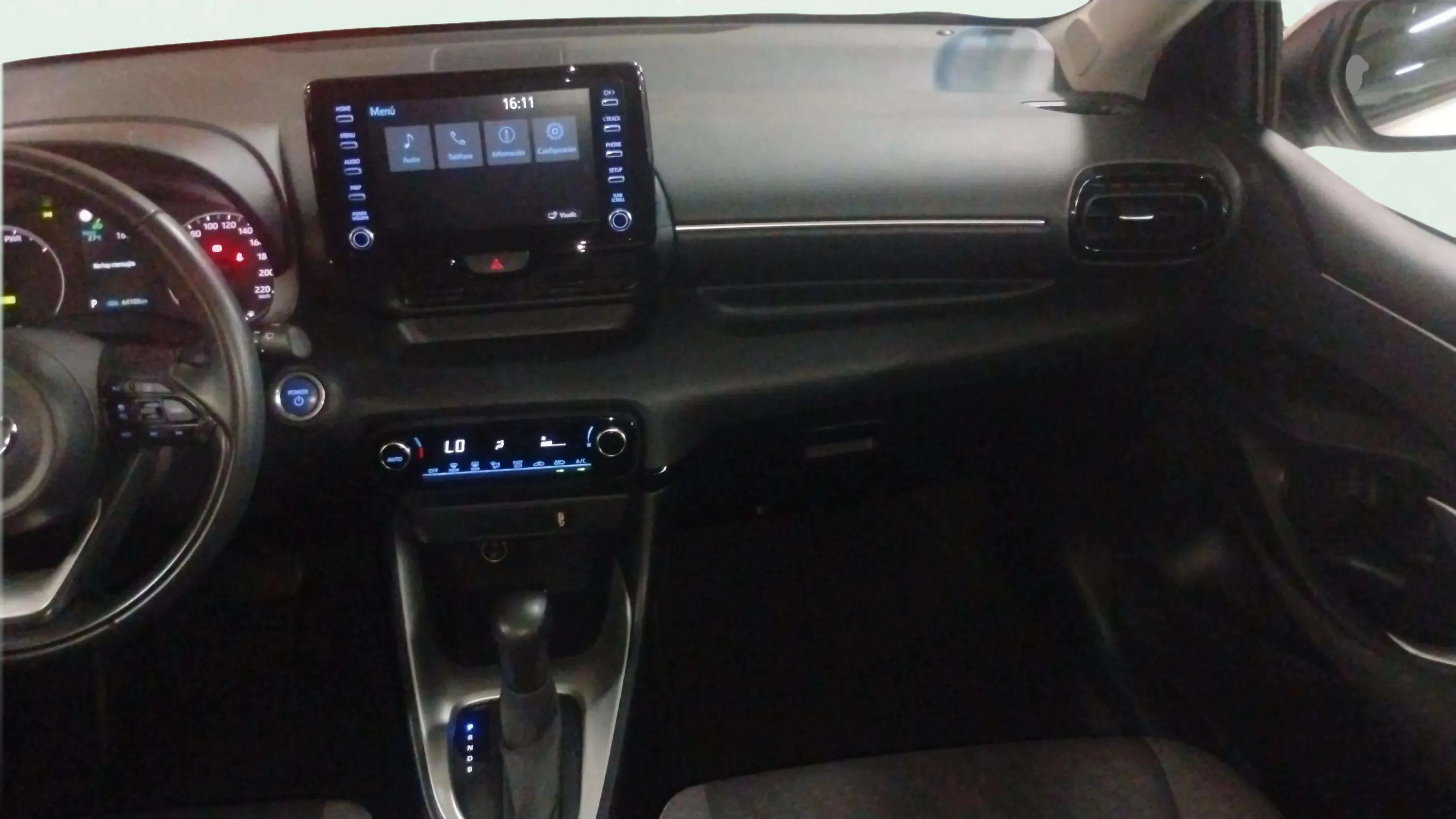 Toyota Yaris 1.5 120H Active Tech - foto 16