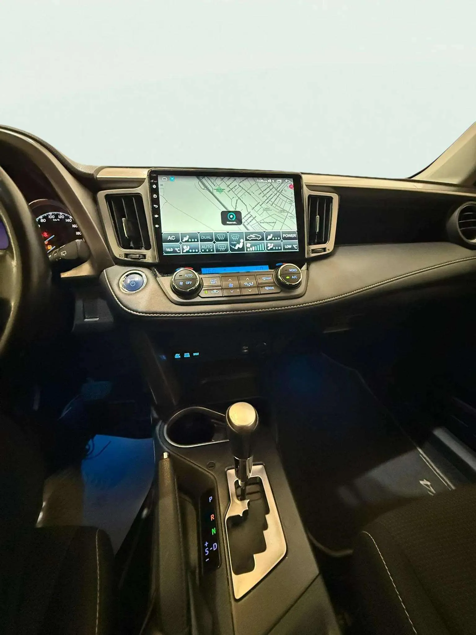 Toyota RAV4 2.5l hybrid 2WD Advance Pack Drive - foto 25