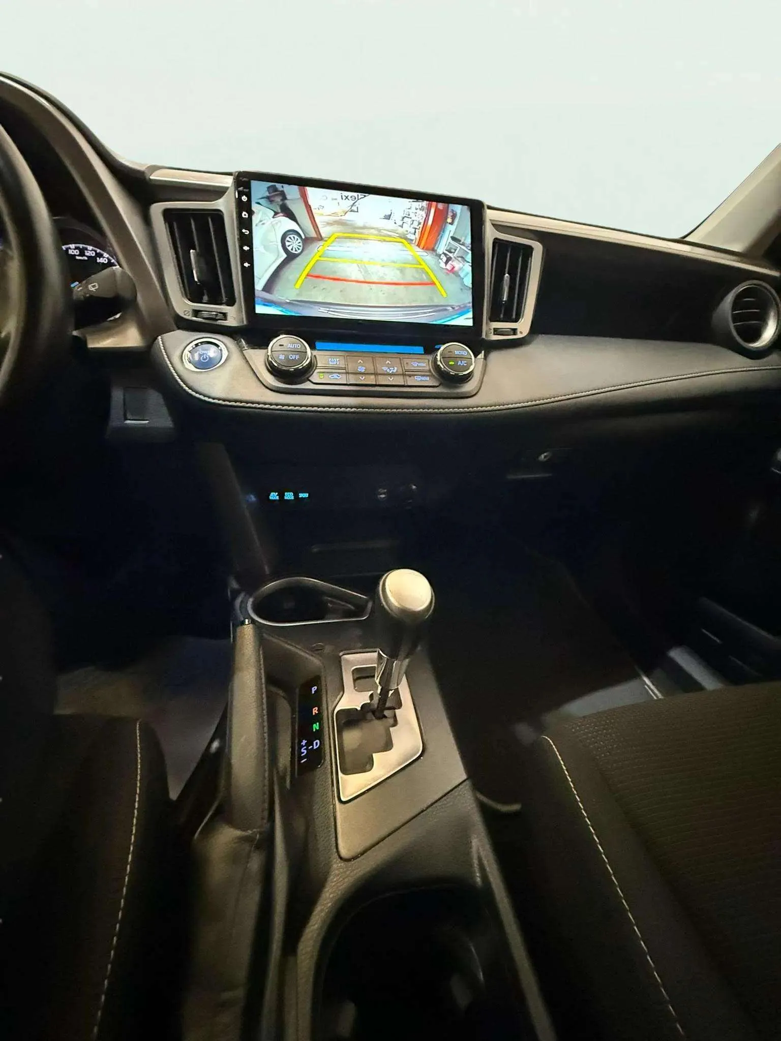 Toyota RAV4 2.5l hybrid 2WD Advance Pack Drive - foto 15