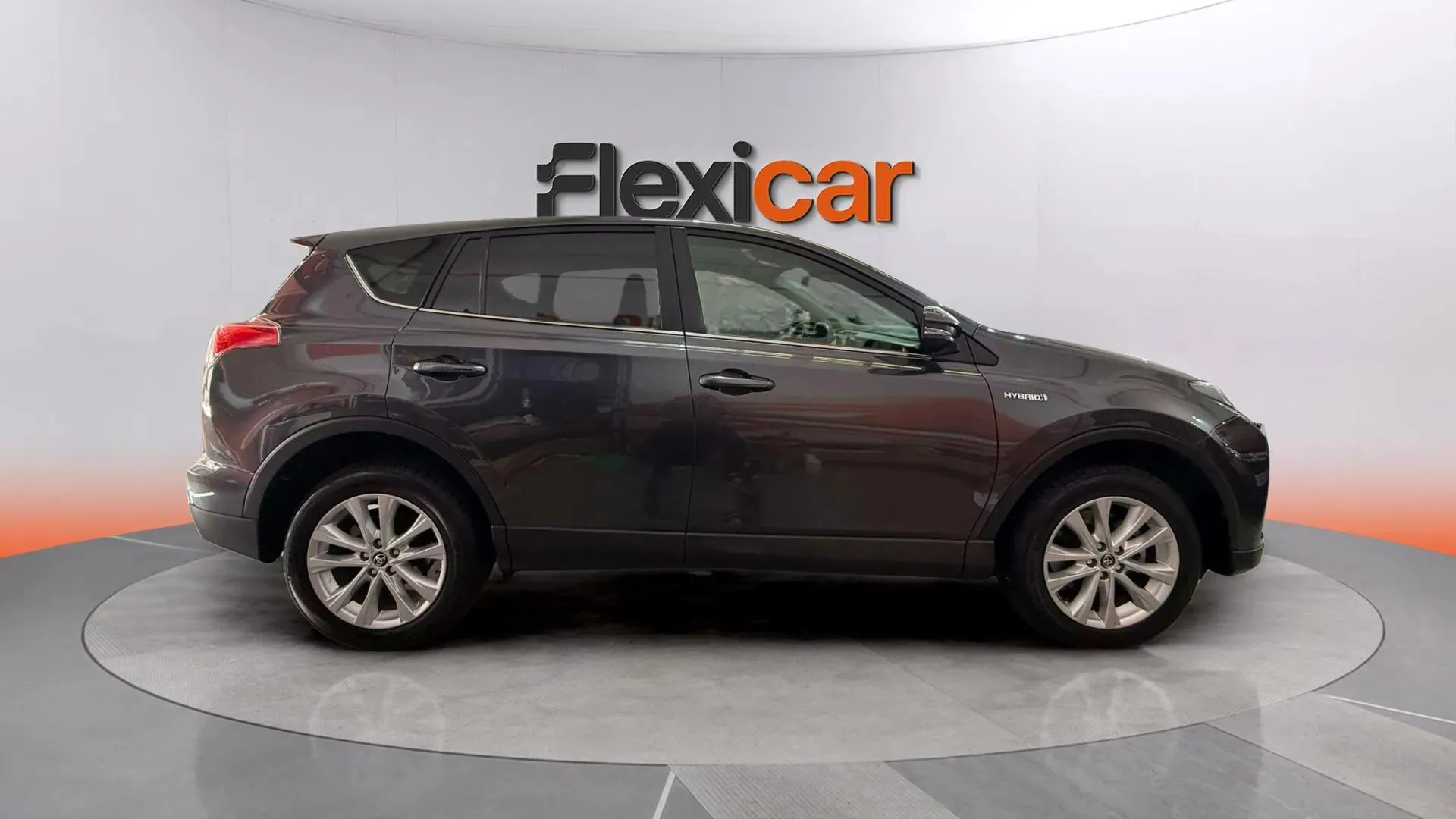 Toyota RAV4 2.5l hybrid 2WD Advance Pack Drive - foto 6