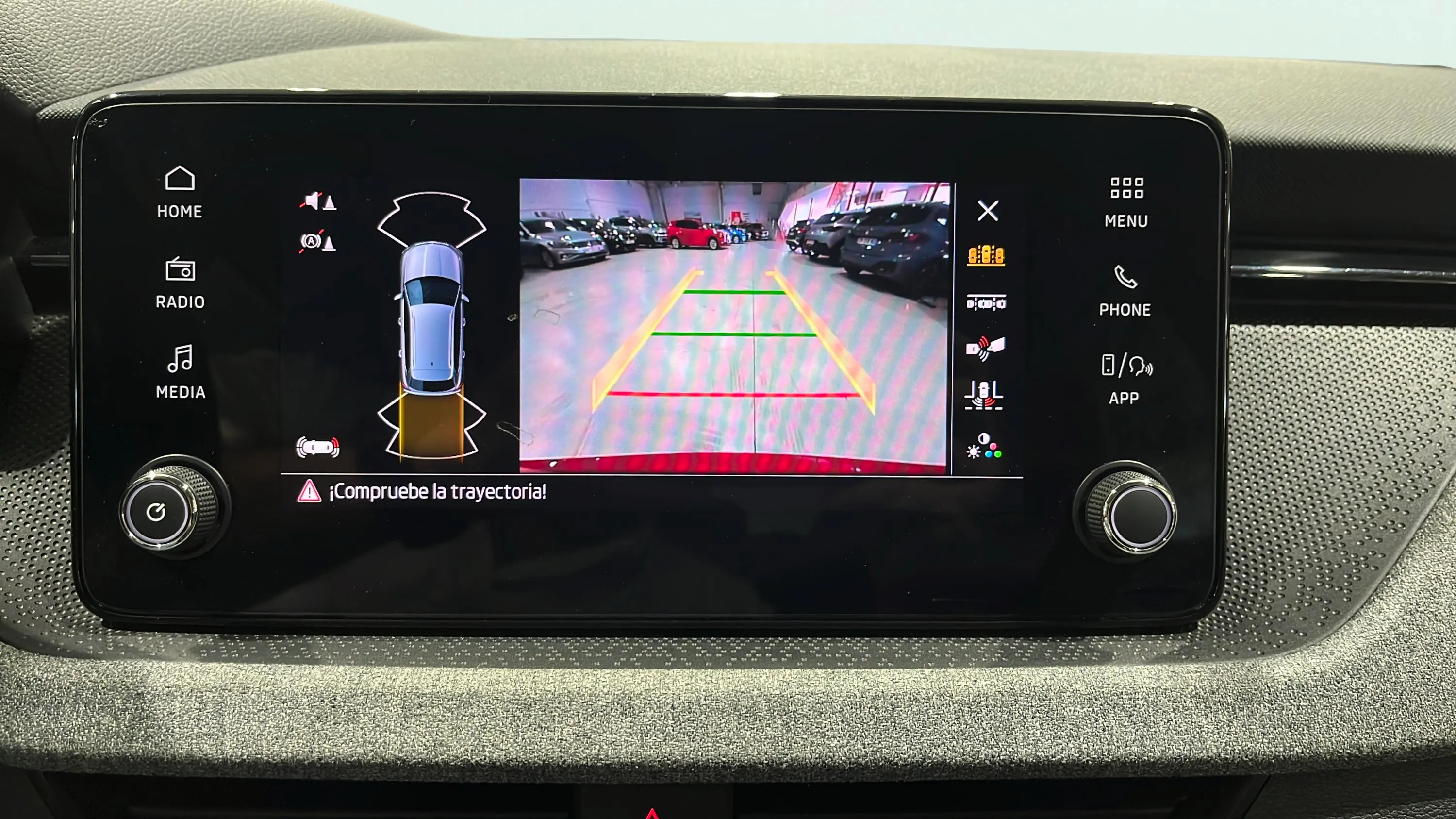 Škoda Kamiq 1.0 TSI Selection - foto 24