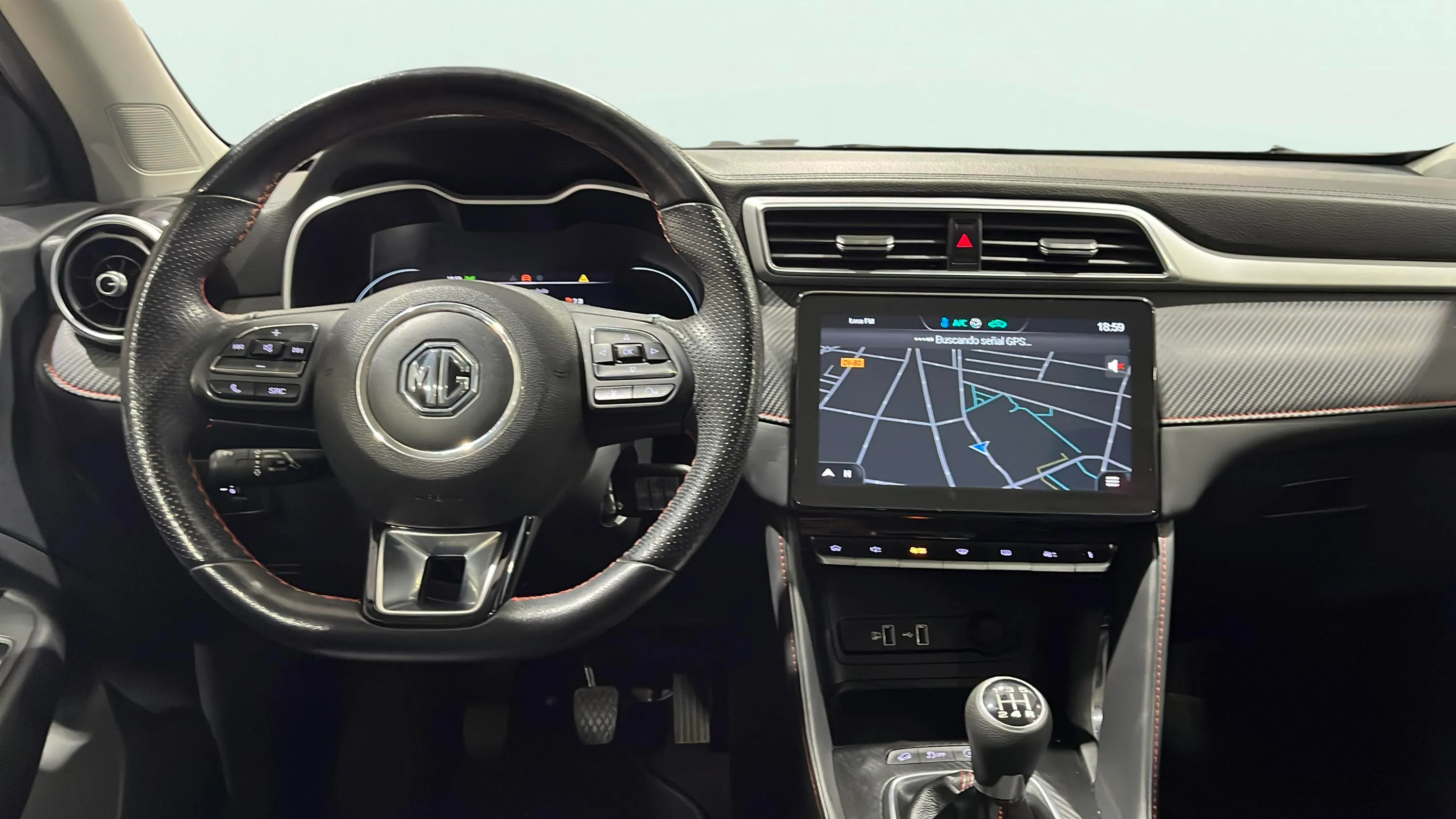 MG ZS 1.5 Luxury - foto 28