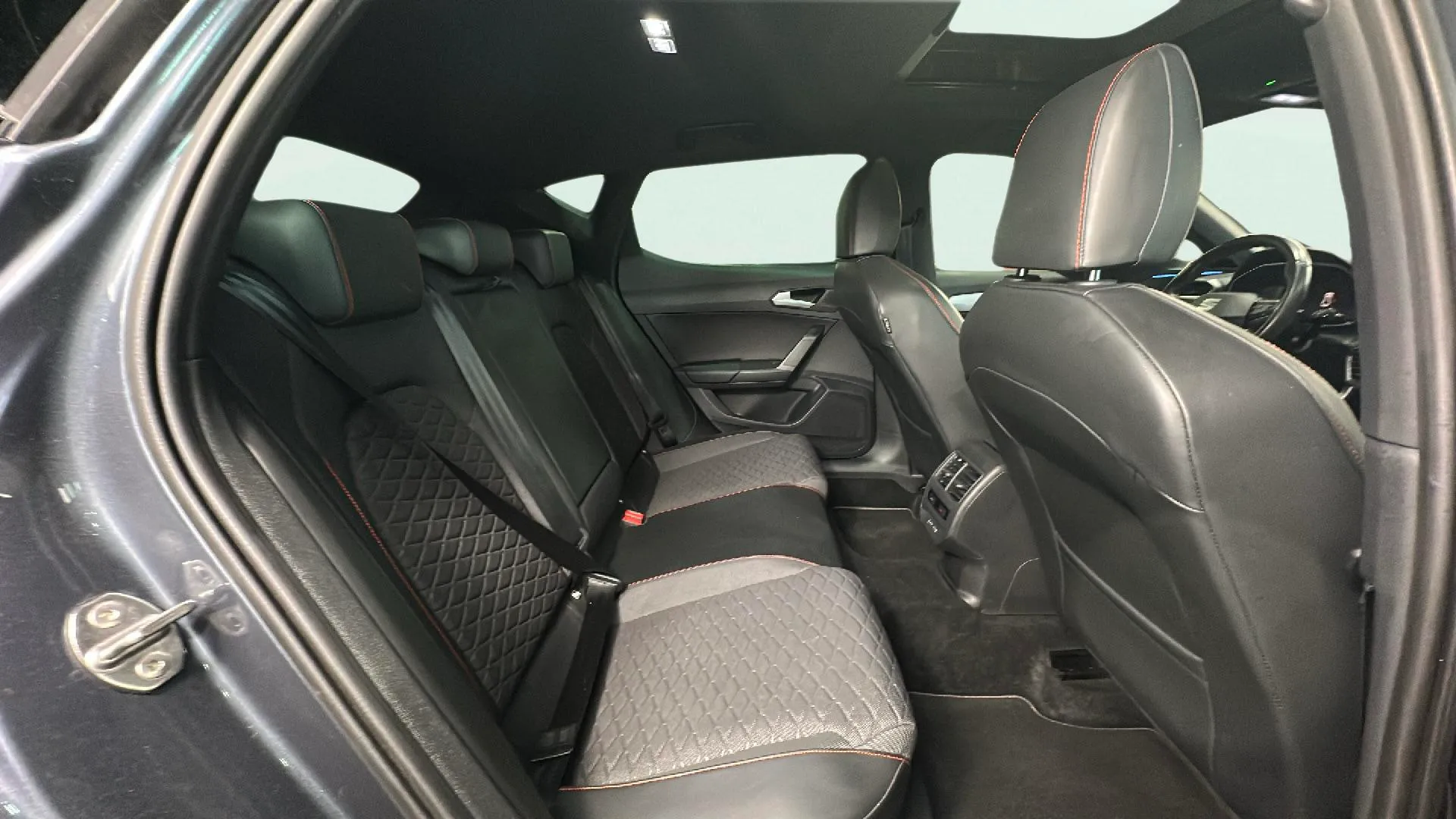 SEAT León SP 1.4 e-Hybrid DSG FR - foto 22