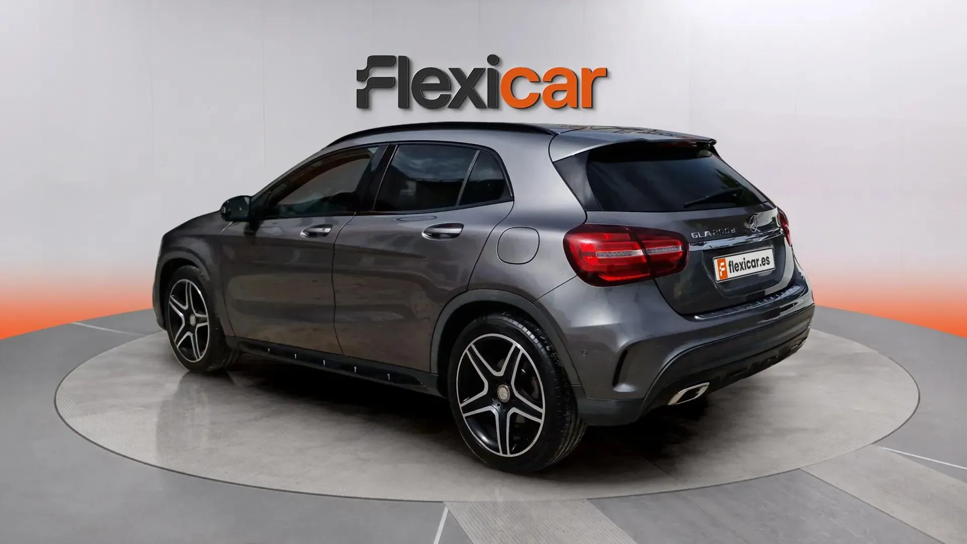 Mercedes-Benz GLA 200 d AMG Line - foto 4