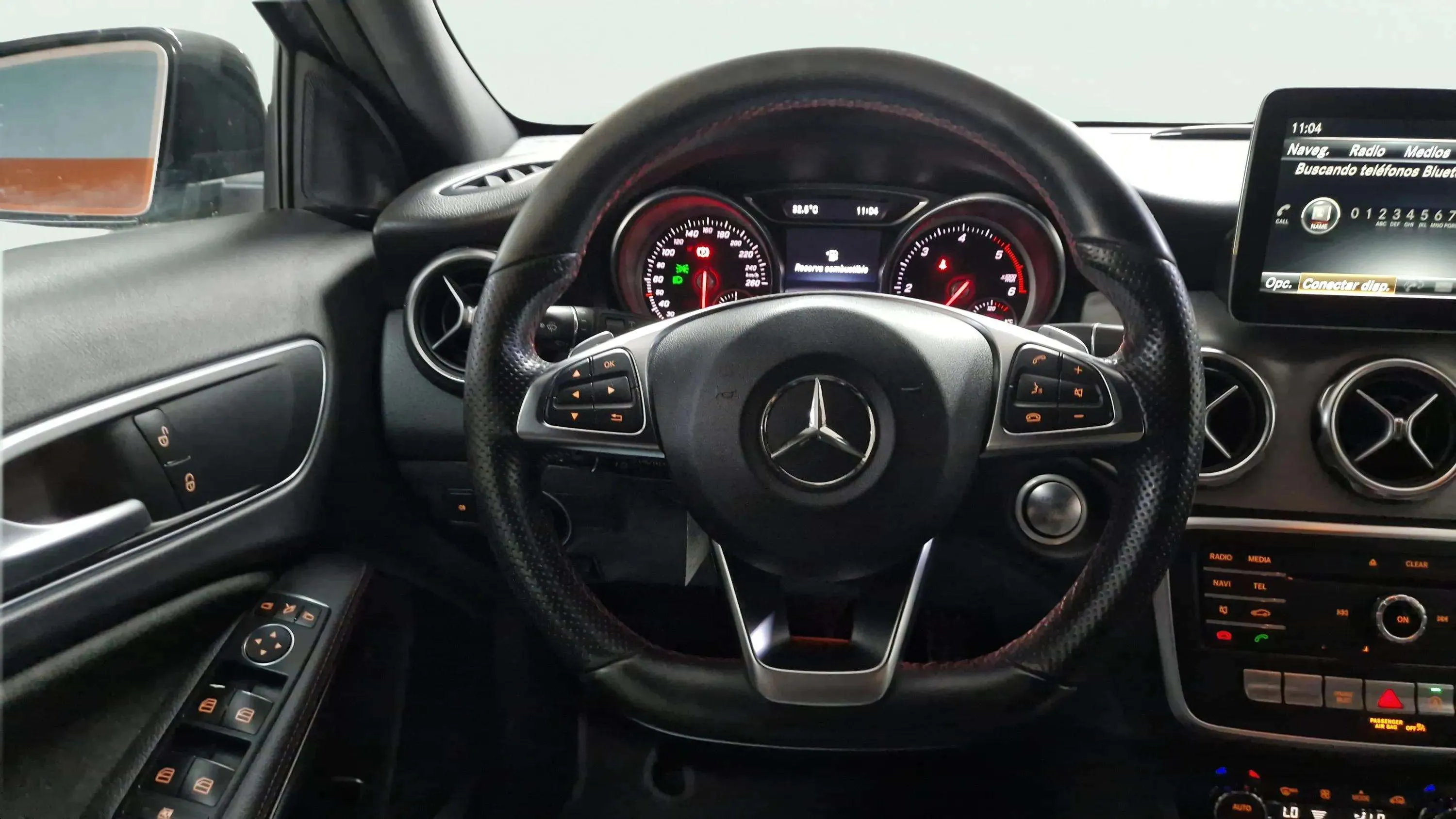 Mercedes-Benz GLA 200 d AMG Line - foto 12