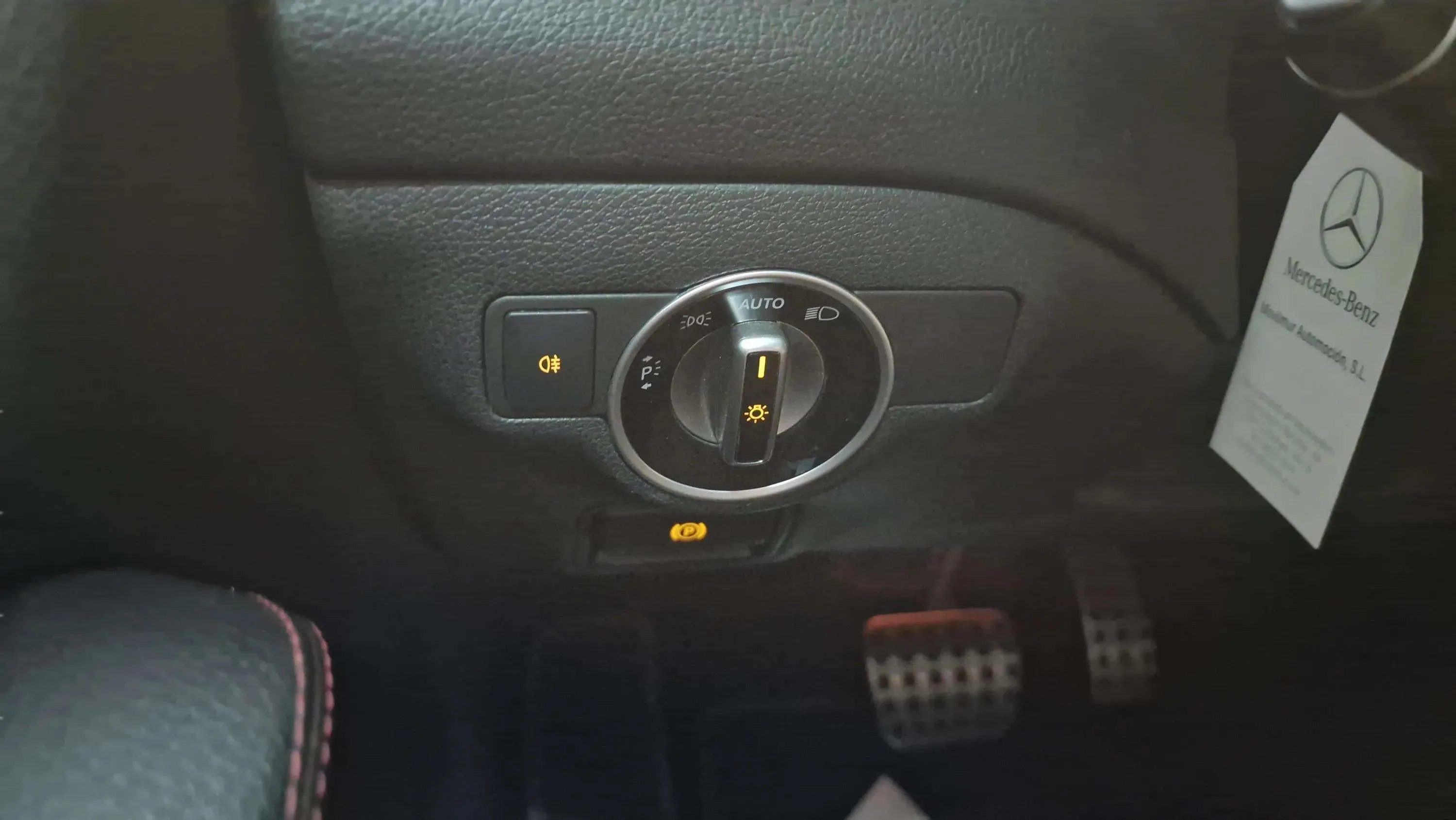 Mercedes-Benz GLA 200 d AMG Line - foto 13
