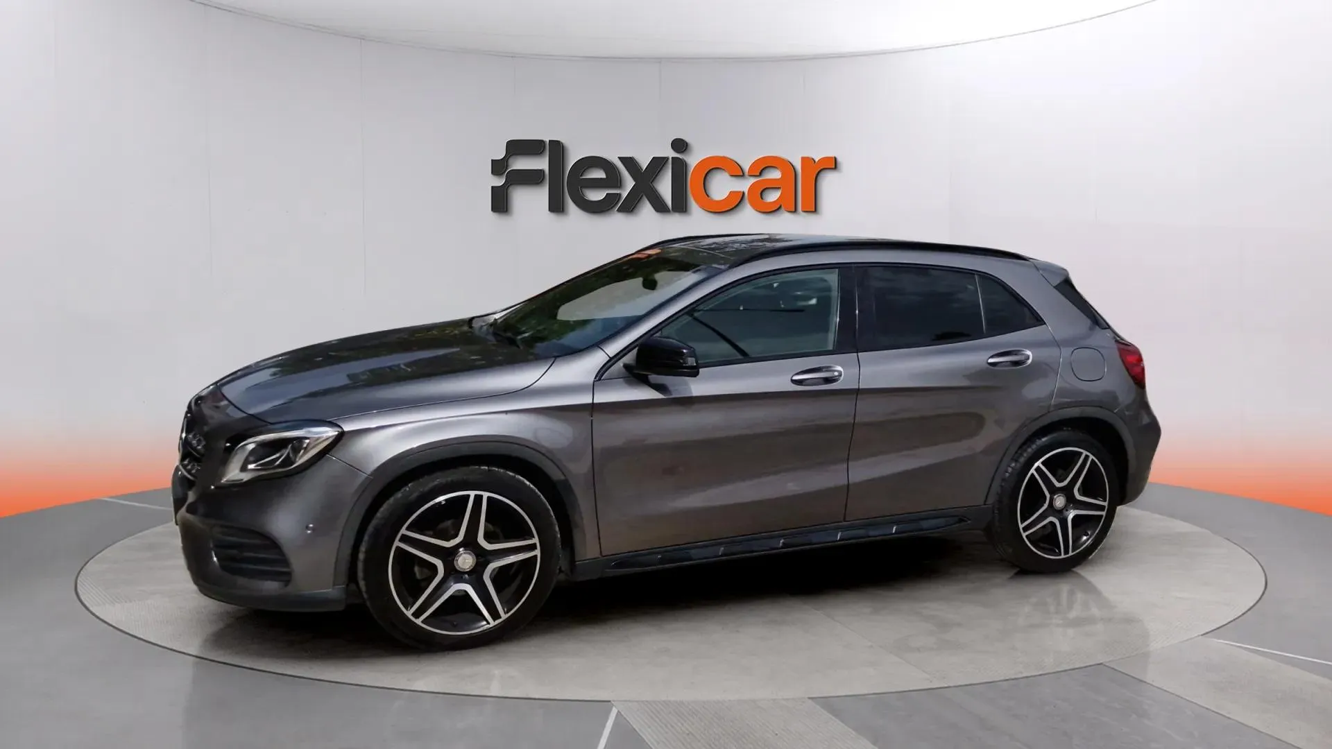 Mercedes-Benz GLA 200 d AMG Line - foto 6