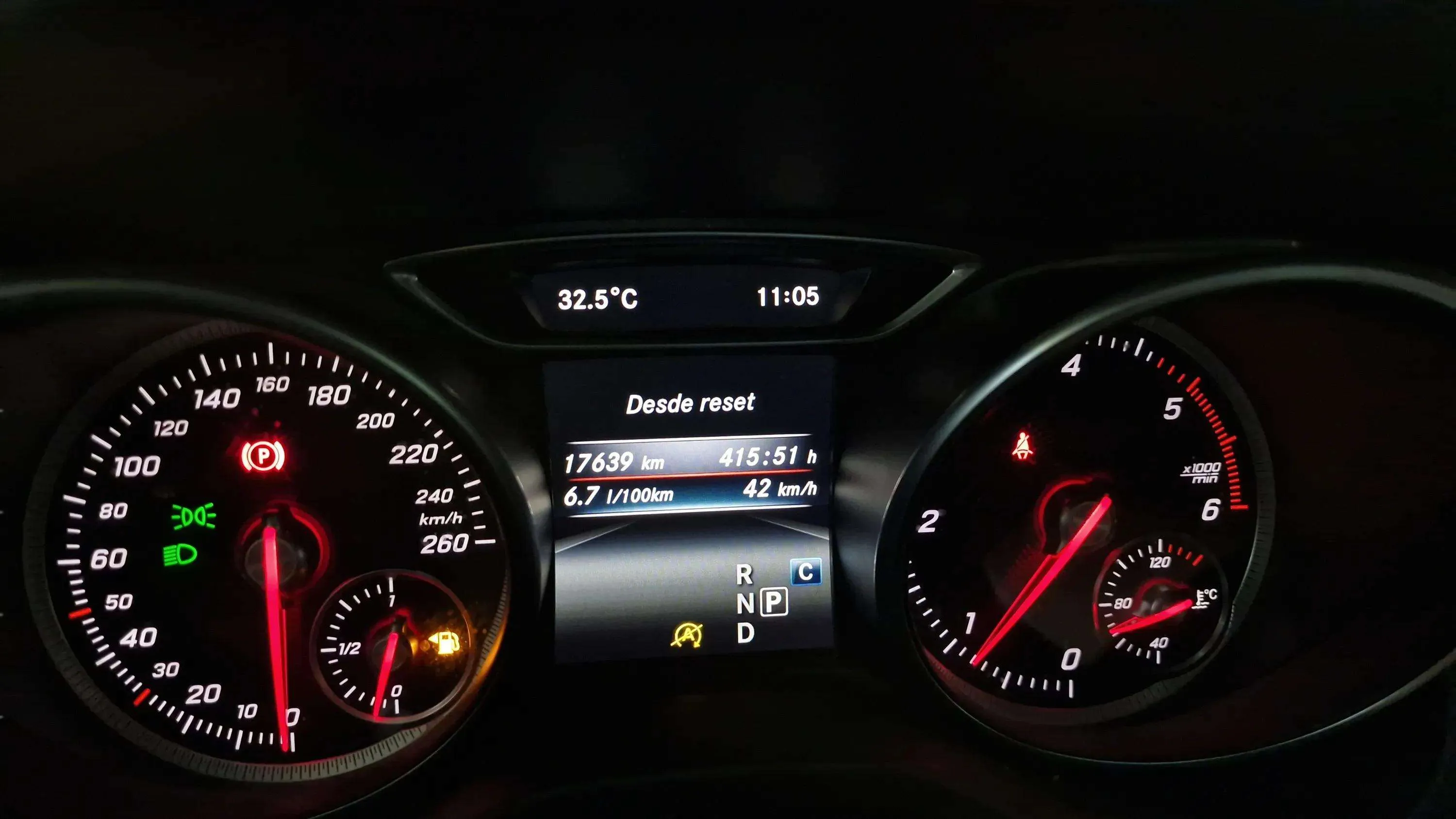 Mercedes-Benz GLA 200 d AMG Line - foto 8