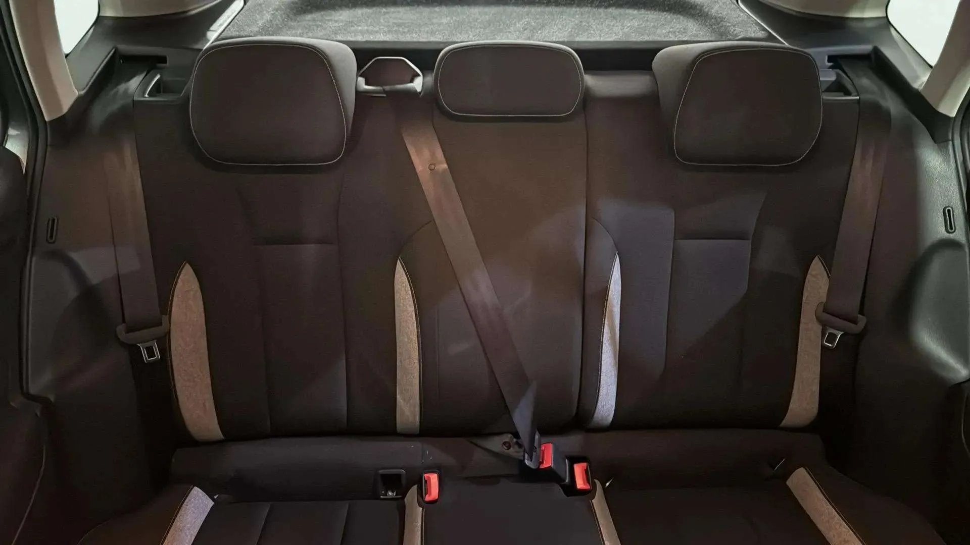 Škoda Kamiq 1.0 TSI Selection - foto 23