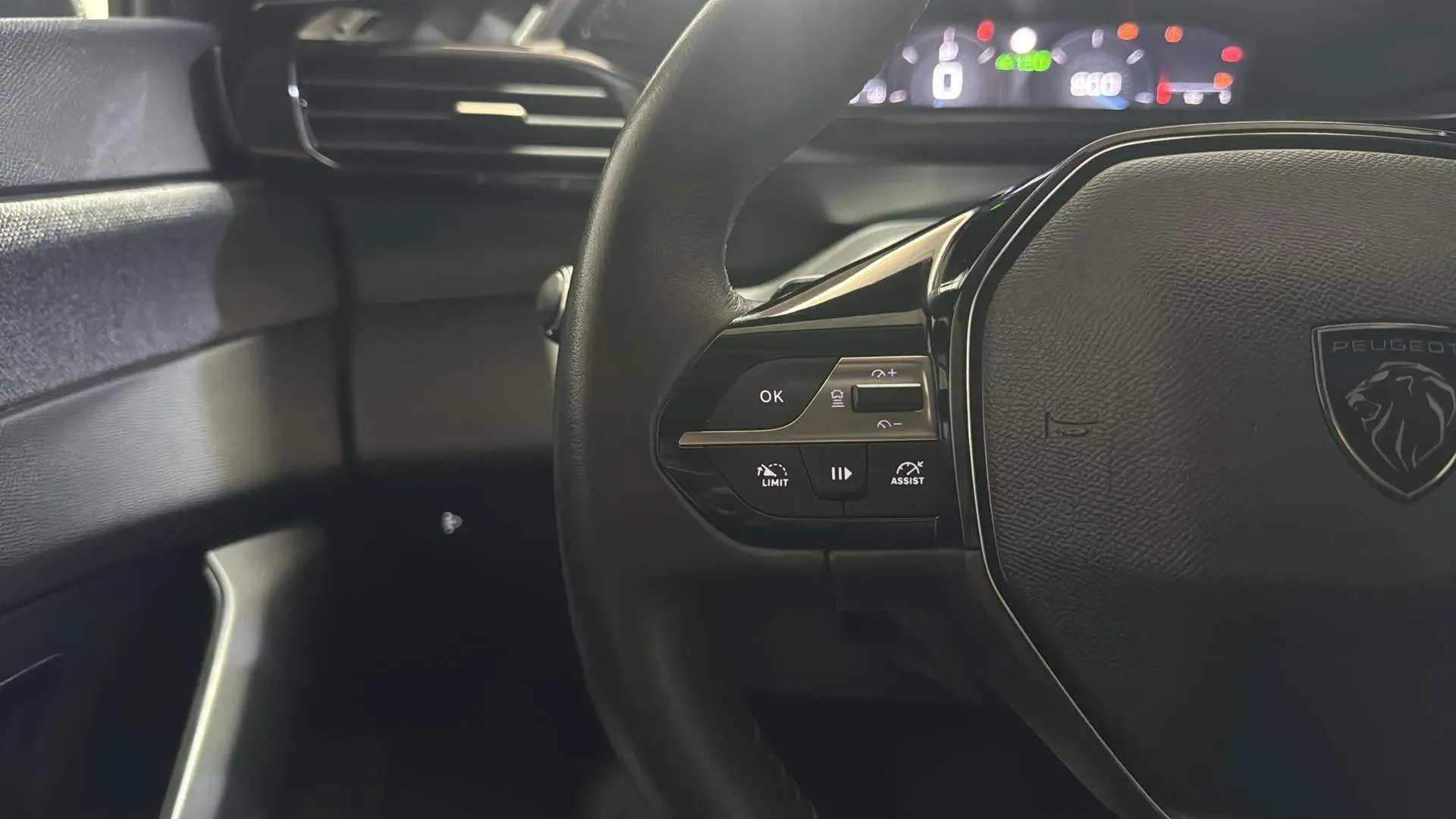 Peugeot 308 Allure BlueHDi 130 EAT8 - foto 16