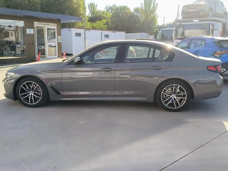 BMW Serie 5 520dA - foto 3