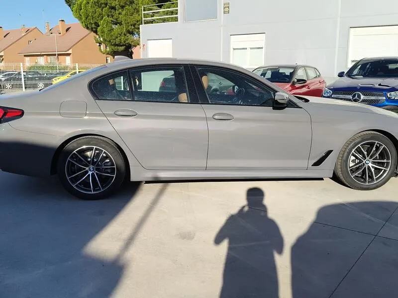 BMW Serie 5 520dA - foto 7