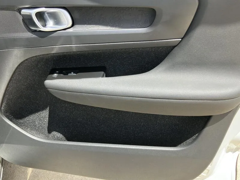 Volvo XC40 1.5 T2 Momentum Core - foto 30