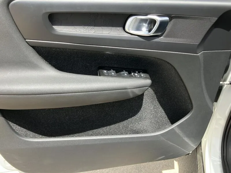 Volvo XC40 1.5 T2 Momentum Core - foto 11