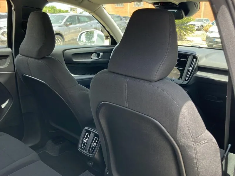 Volvo XC40 1.5 T2 Momentum Core - foto 32