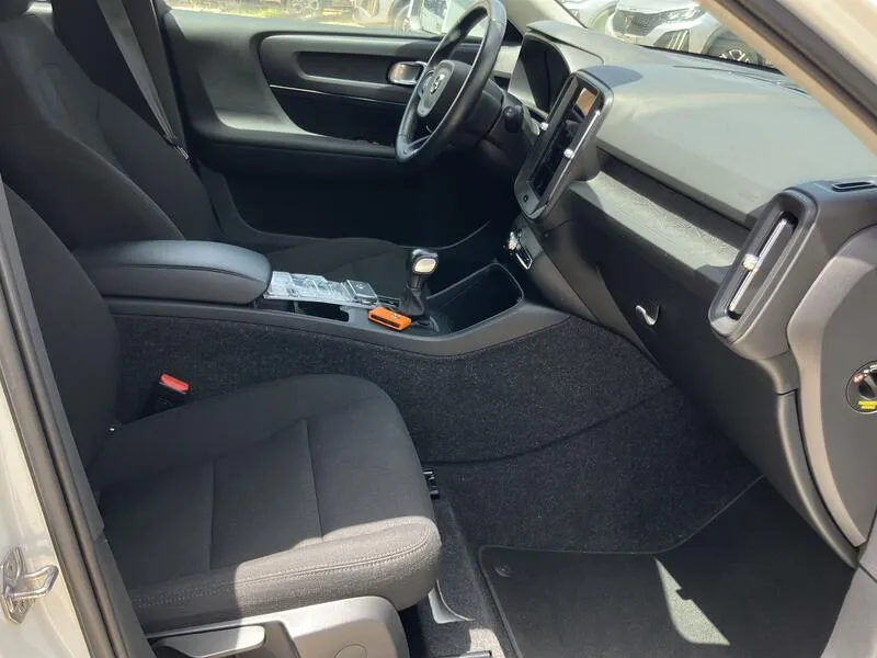 Volvo XC40 1.5 T2 Momentum Core - foto 28