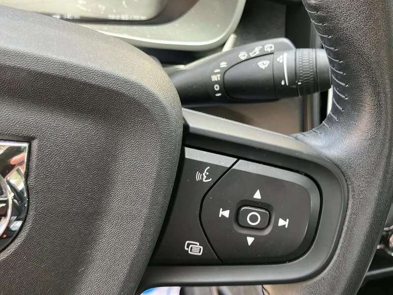 Volvo XC40 1.5 T2 Momentum Core - foto 37