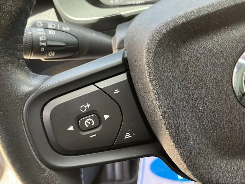 Volvo XC40 1.5 T2 Momentum Core - foto 38