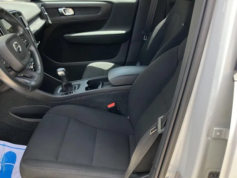 Volvo XC40 1.5 T2 Momentum Core - foto 12