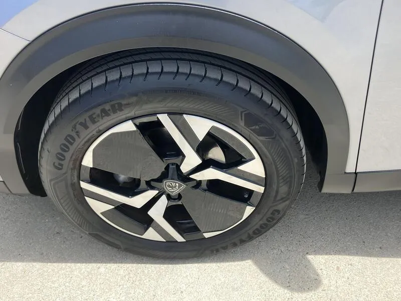 Peugeot 2008 Allure 1.2 PureTech - foto 19