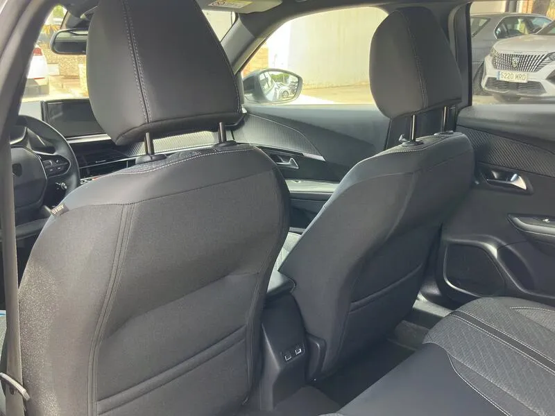 Peugeot 2008 Allure 1.2 PureTech - foto 34