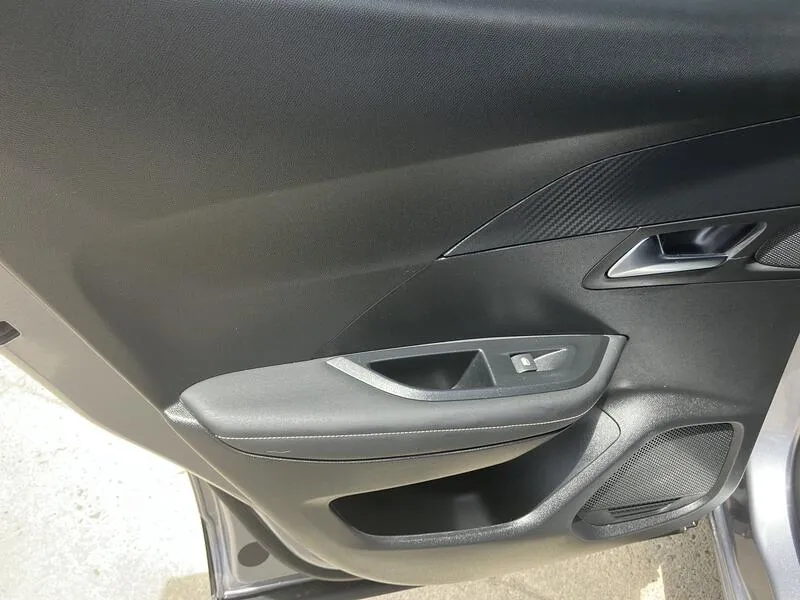 Peugeot 2008 Allure 1.2 PureTech - foto 35
