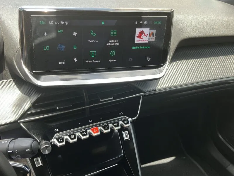 Peugeot 2008 Allure 1.2 PureTech - foto 39