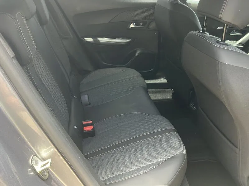 Peugeot 2008 Allure 1.2 PureTech - foto 31