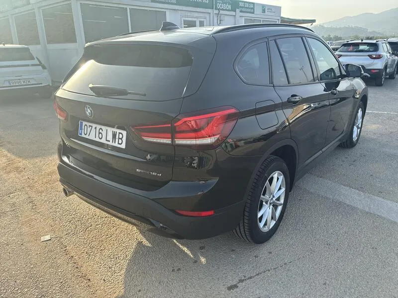 BMW X1 sDrive16d Business - foto 6