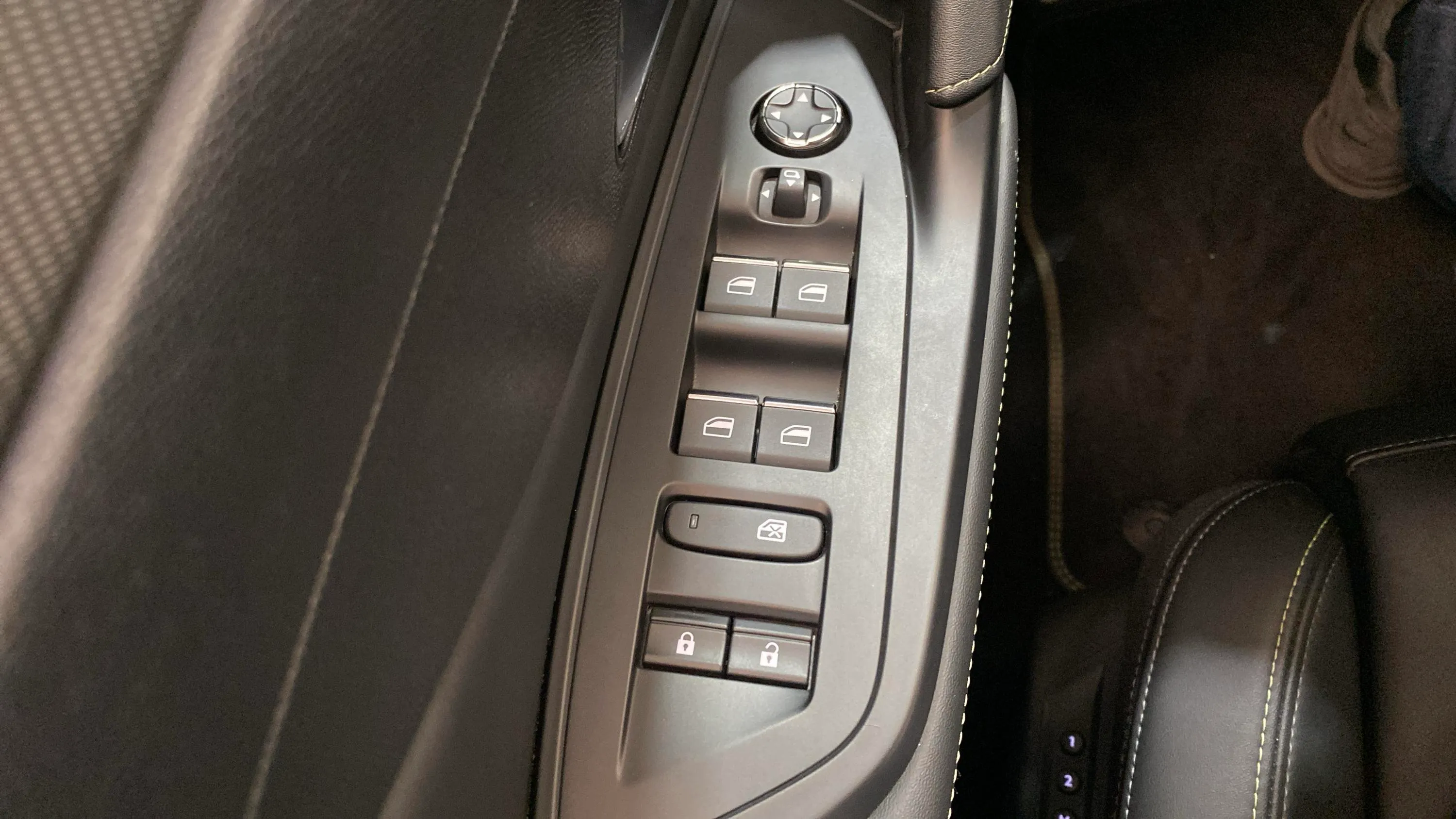 Peugeot 408 Allure Pack PHEV 180 e-EAT8 - foto 16