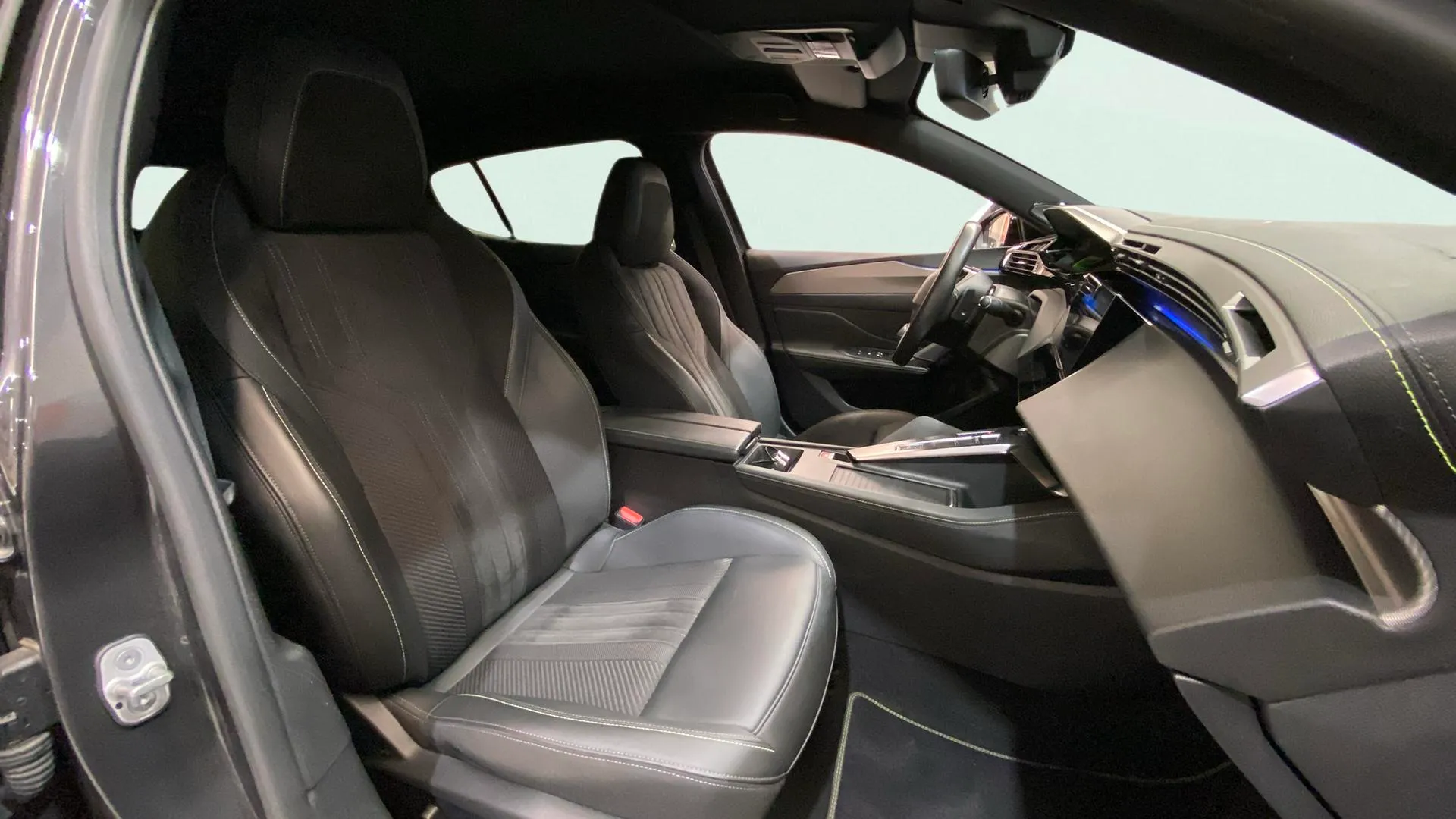 Peugeot 408 Allure Pack PHEV 180 e-EAT8 - foto 13