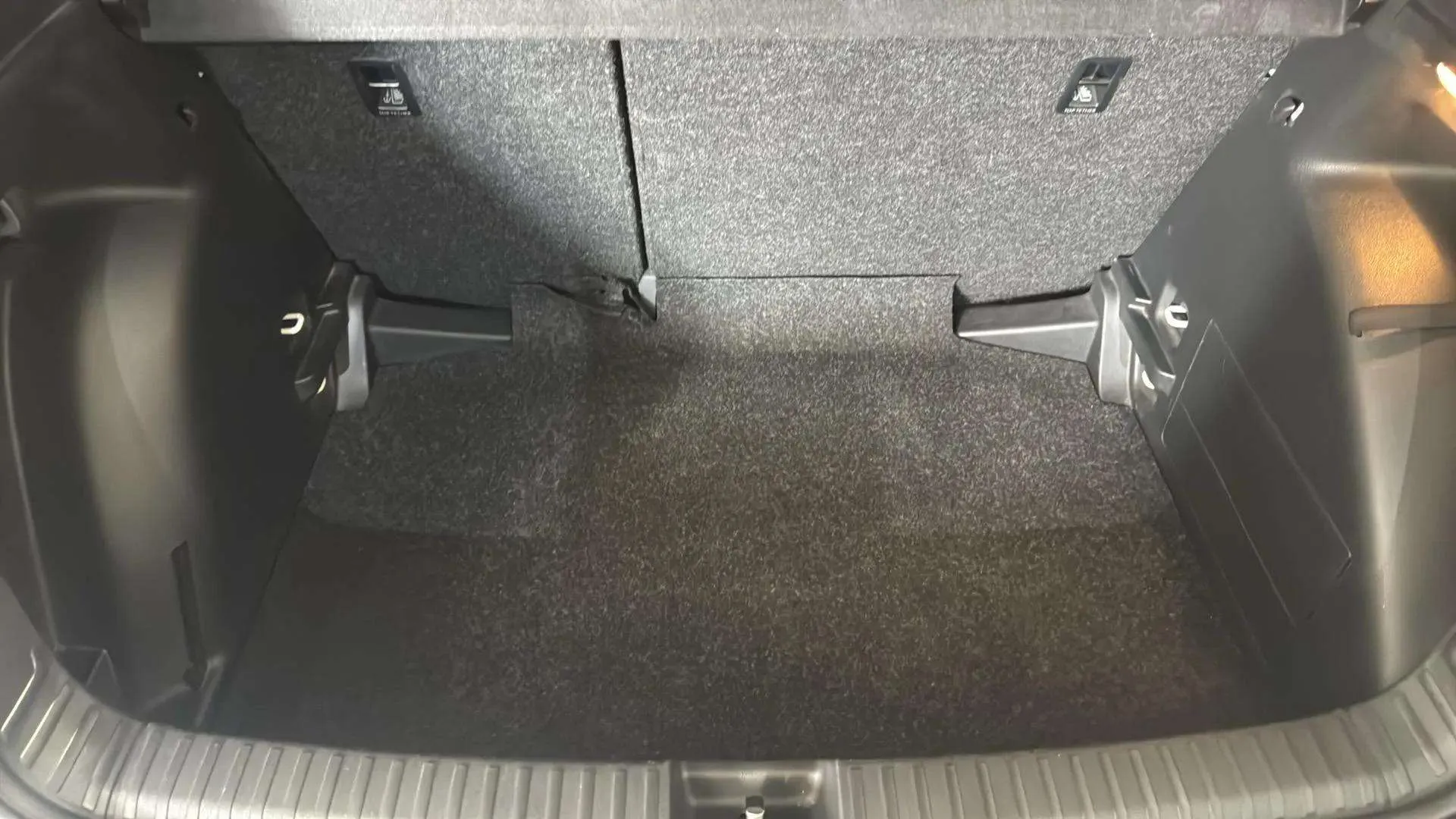 Škoda Fabia 1.0 TSI Selection - foto 27