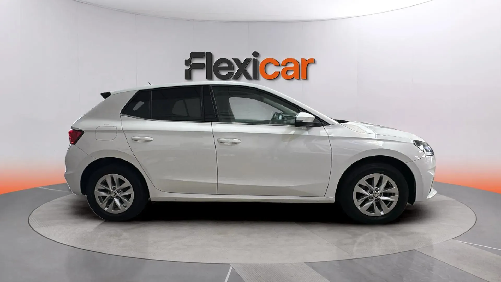 Škoda Fabia 1.0 TSI Selection - foto 8