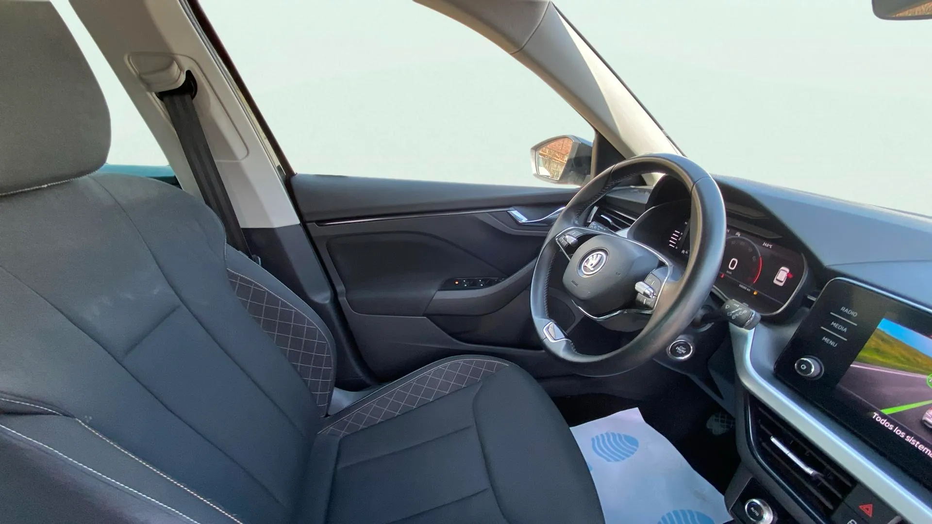 Škoda Kamiq 1.5 TSI Ambition - foto 13