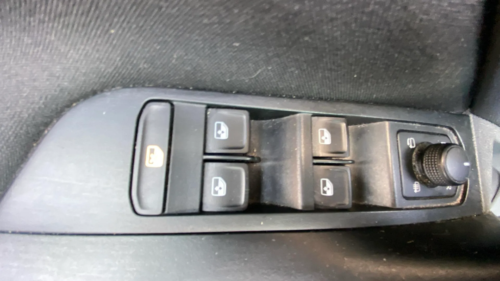 Škoda Kamiq 1.5 TSI Ambition - foto 17