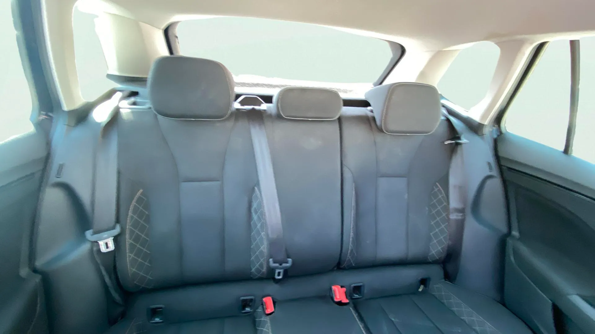 Škoda Kamiq 1.5 TSI Ambition - foto 12