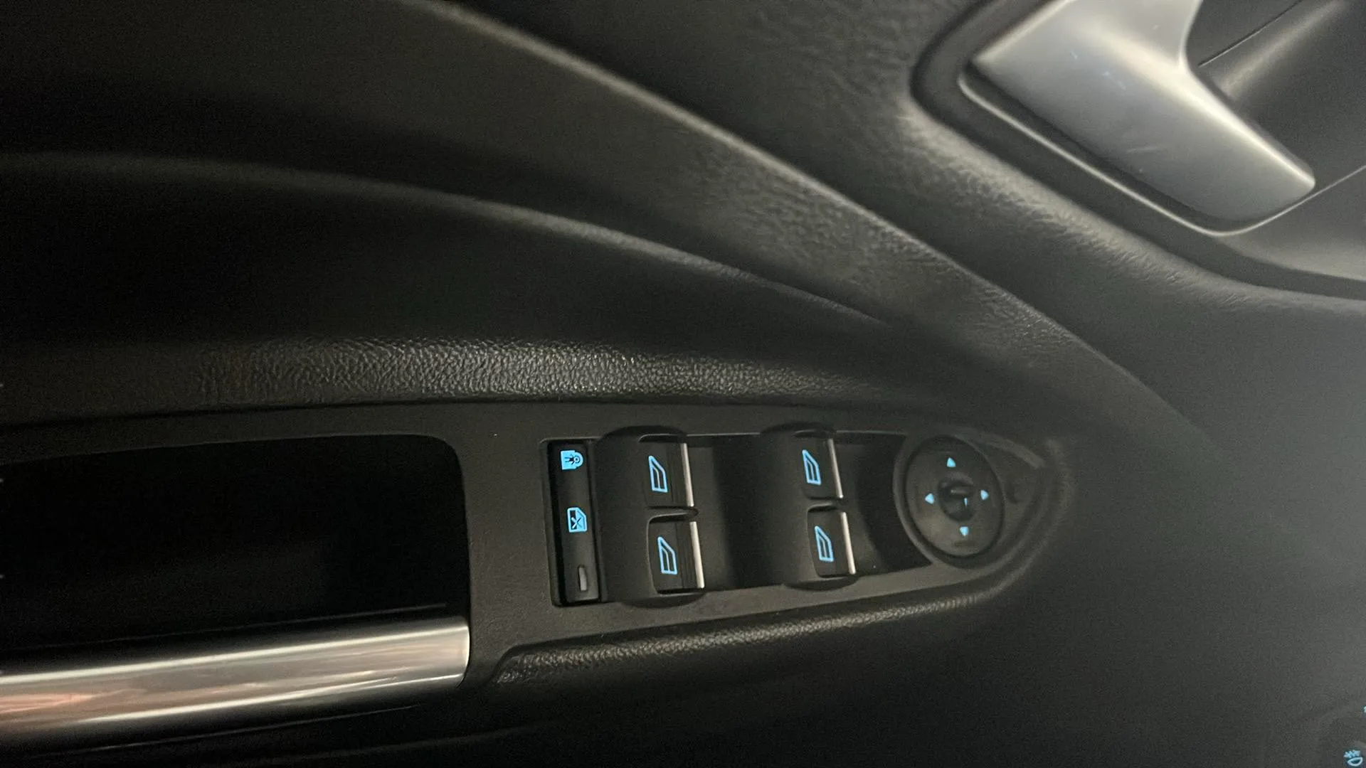 Ford Kuga 1.5 EcoBoost 4x2 Titanium - foto 19